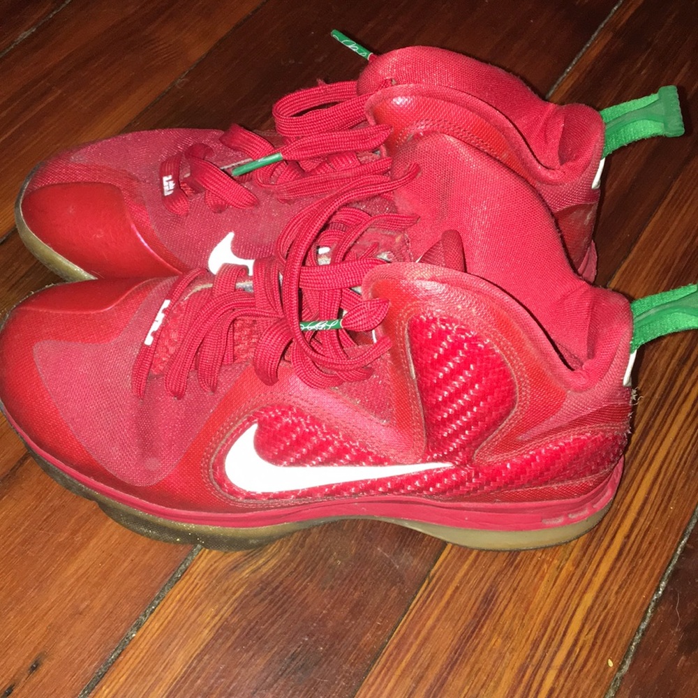 Lebrons Christmas edition